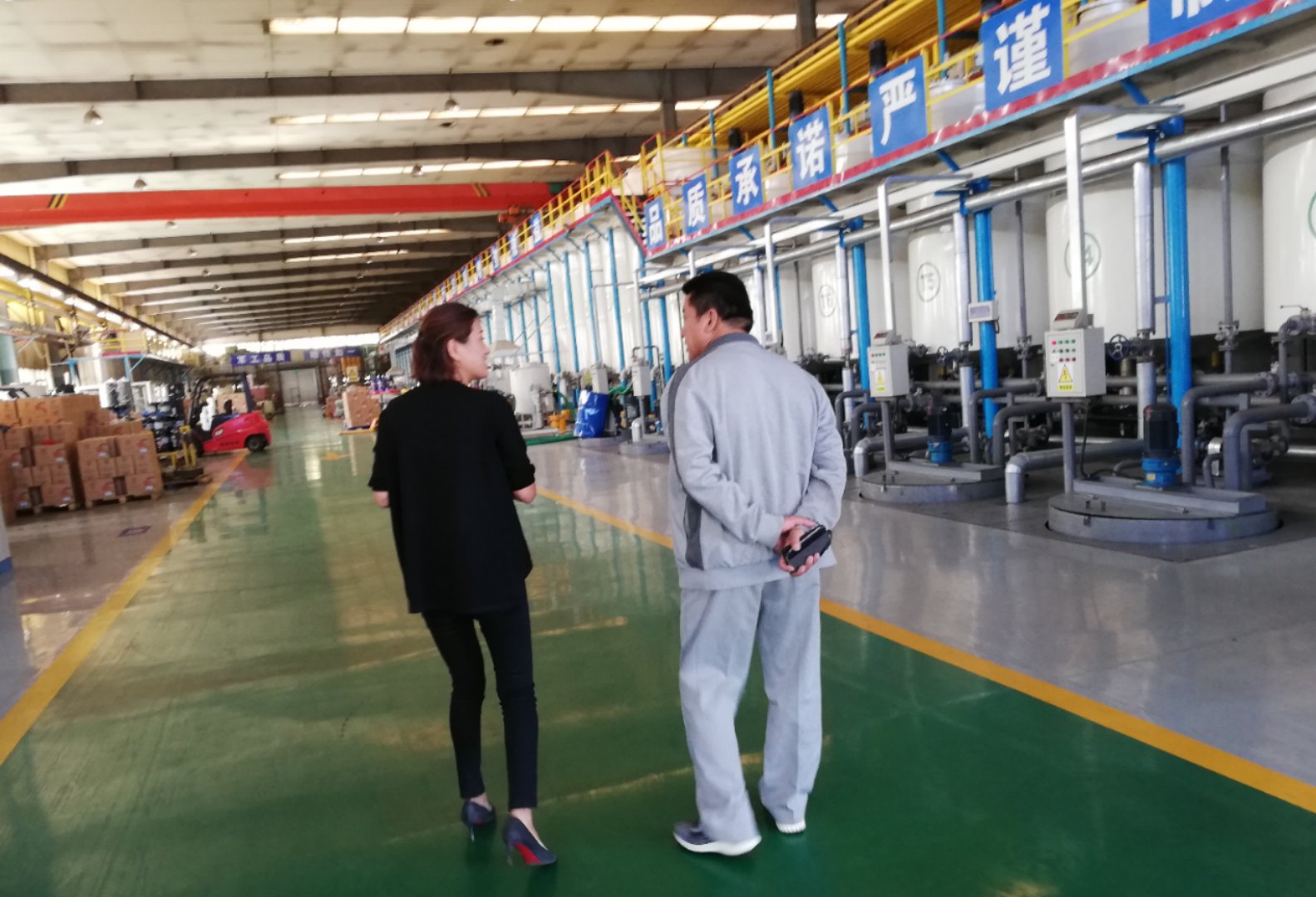 潤滑油經銷商到德齒車間參觀