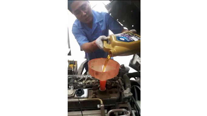 使用劣質(zhì)機油對汽車發(fā)動機有那些危害？
